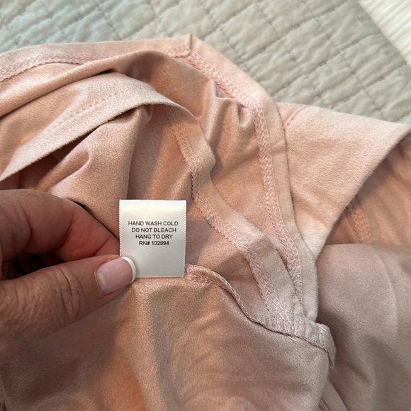 Freeway medium skirt, blush in color - Picture 7 of 7